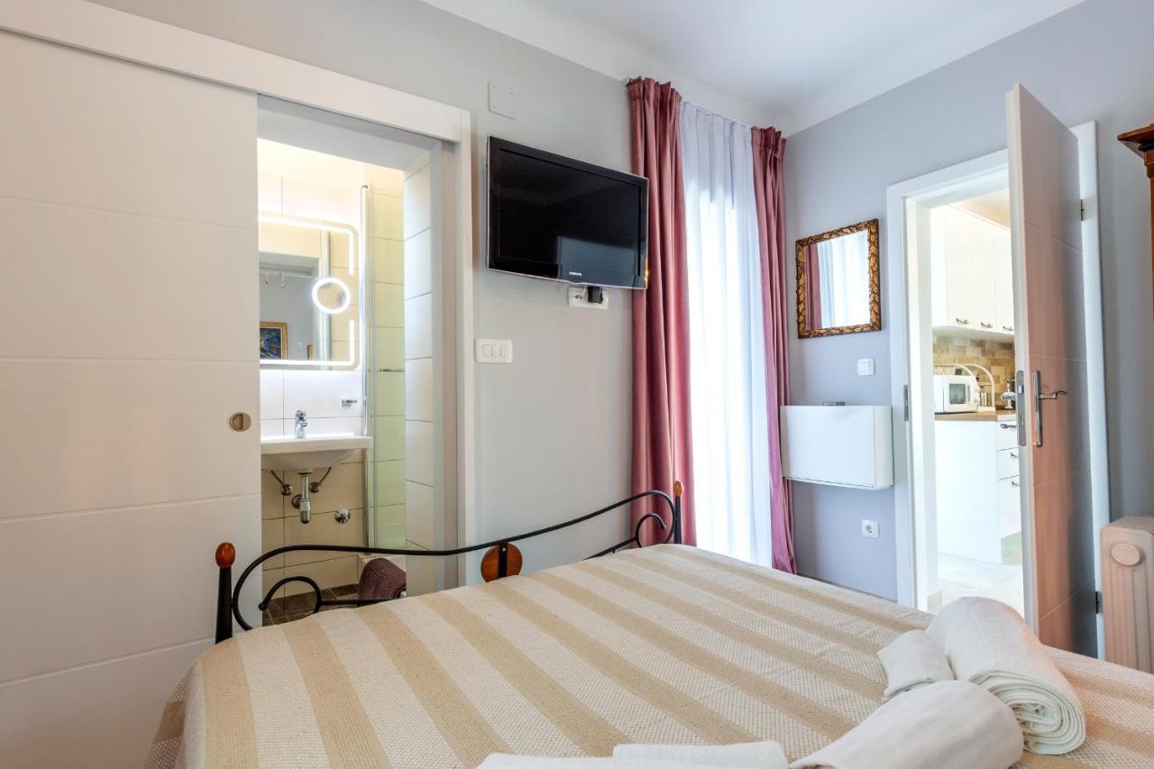 The Three Flowers Pool House Trogir Luaran gambar