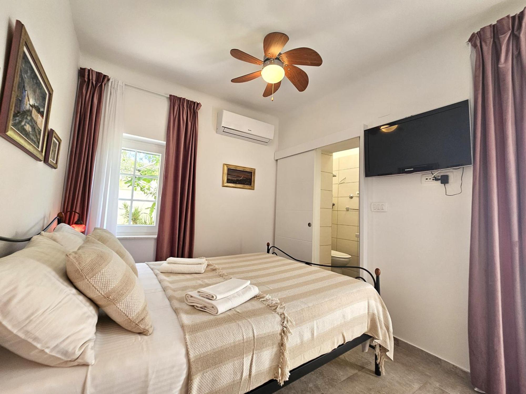 The Three Flowers Pool House Trogir Luaran gambar