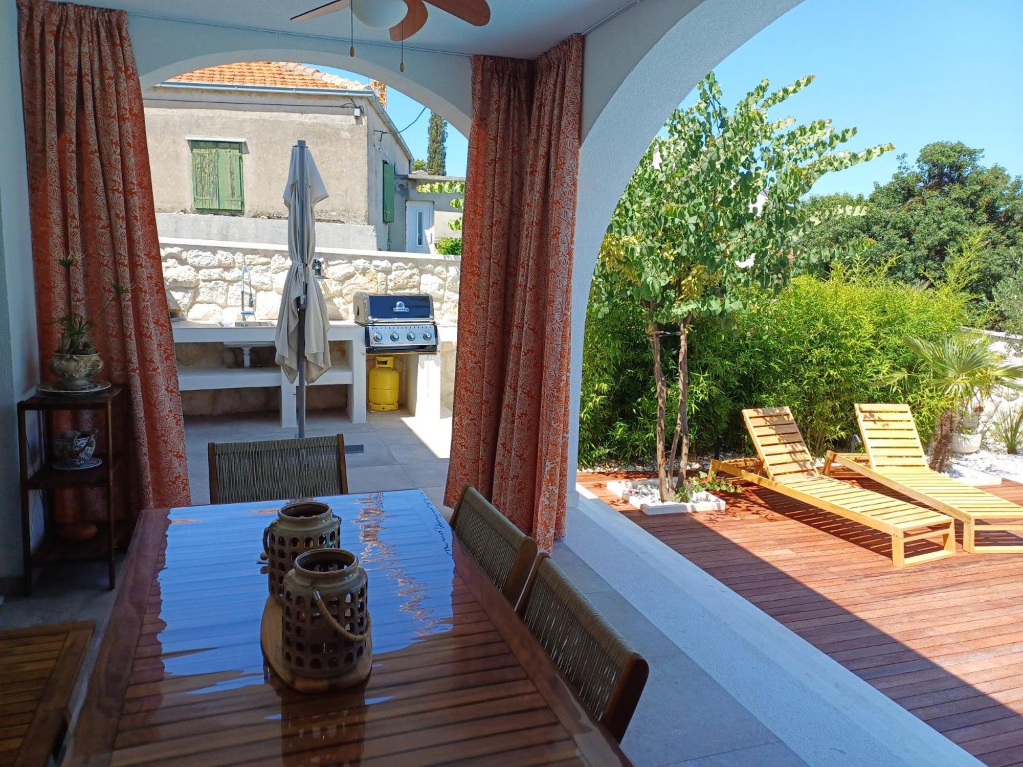 The Three Flowers Pool House Trogir Luaran gambar